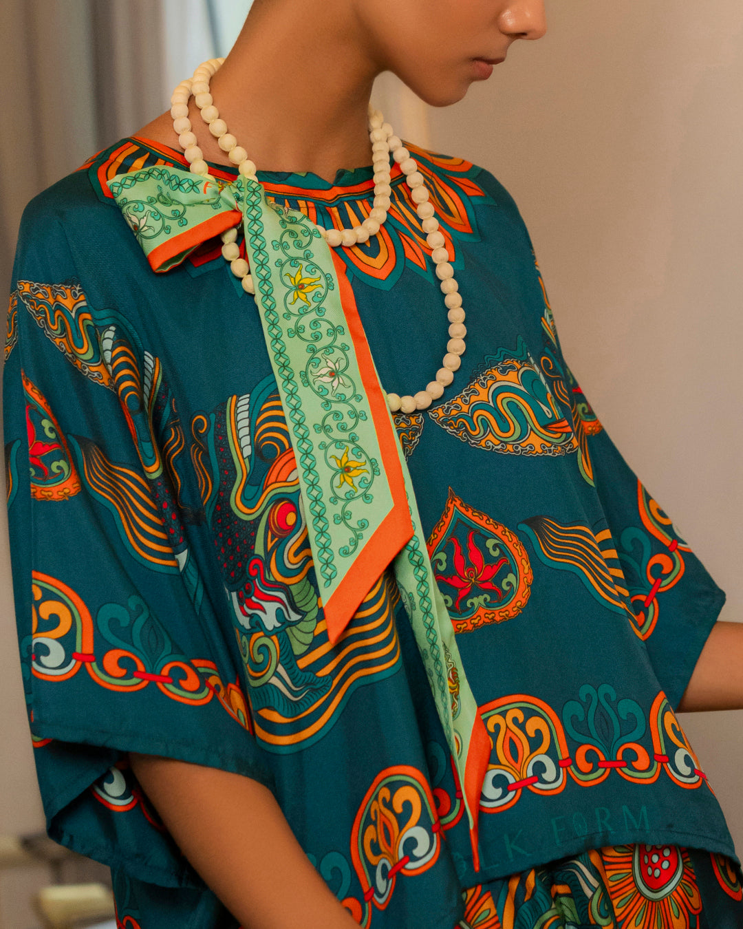 Phoenix Dance Silk Skinny Scarf / Green / 6x106cm / 2.4x44in