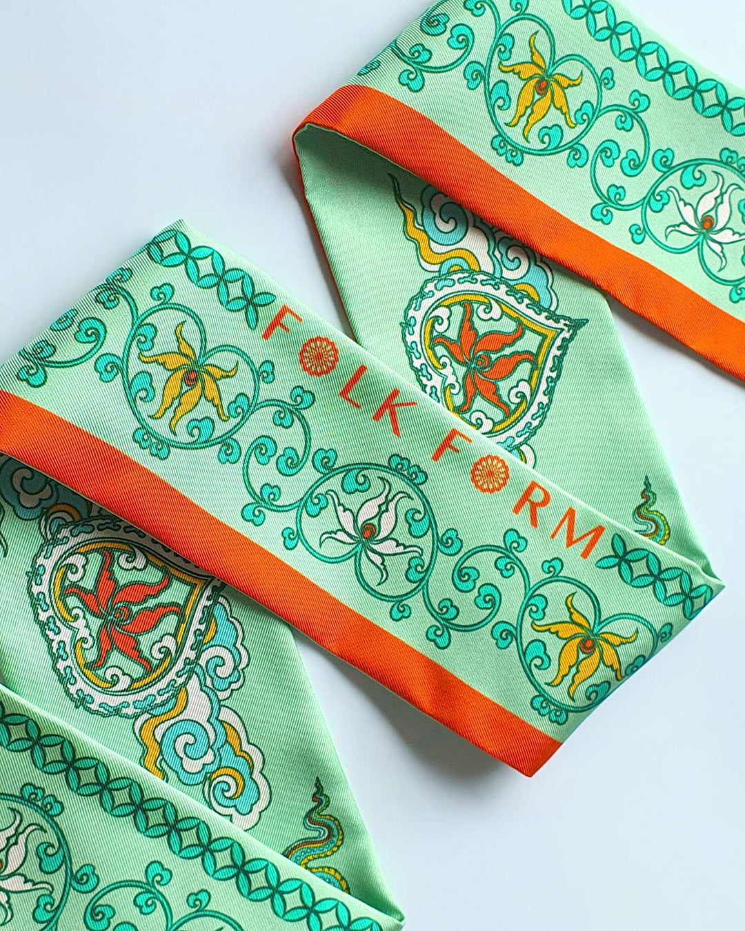 Phoenix Dance Silk Skinny Scarf / Green / 6x106cm / 2.4x44in