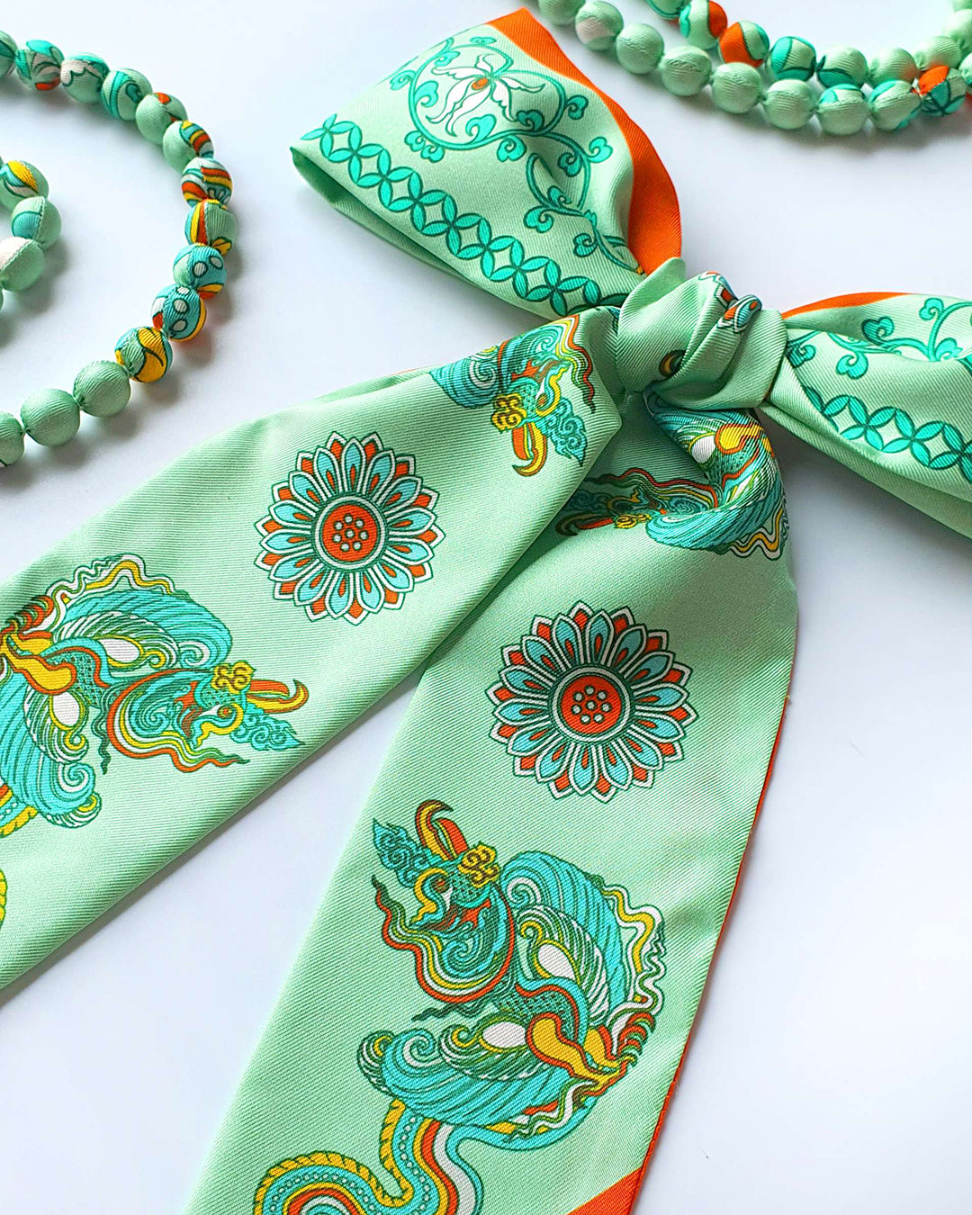 Phoenix Dance Silk Skinny Scarf / Green / 6x106cm / 2.4x44in