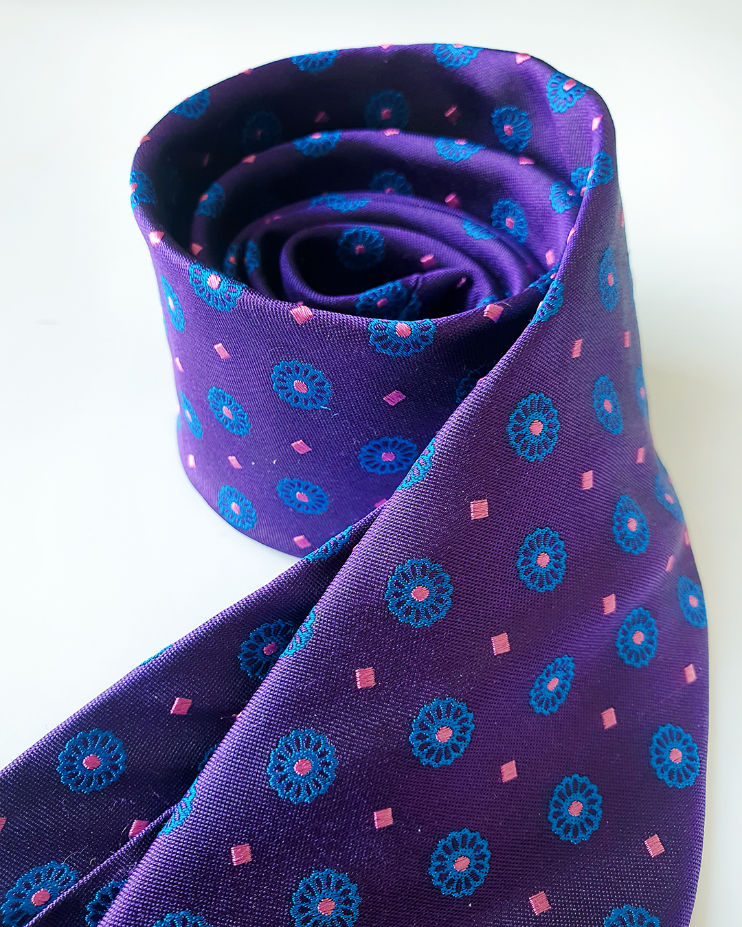 Luxury Gift for Dad/ Silk Necktie with Purple Lotus Pattern and Cufflinks / 8cm × 145cm