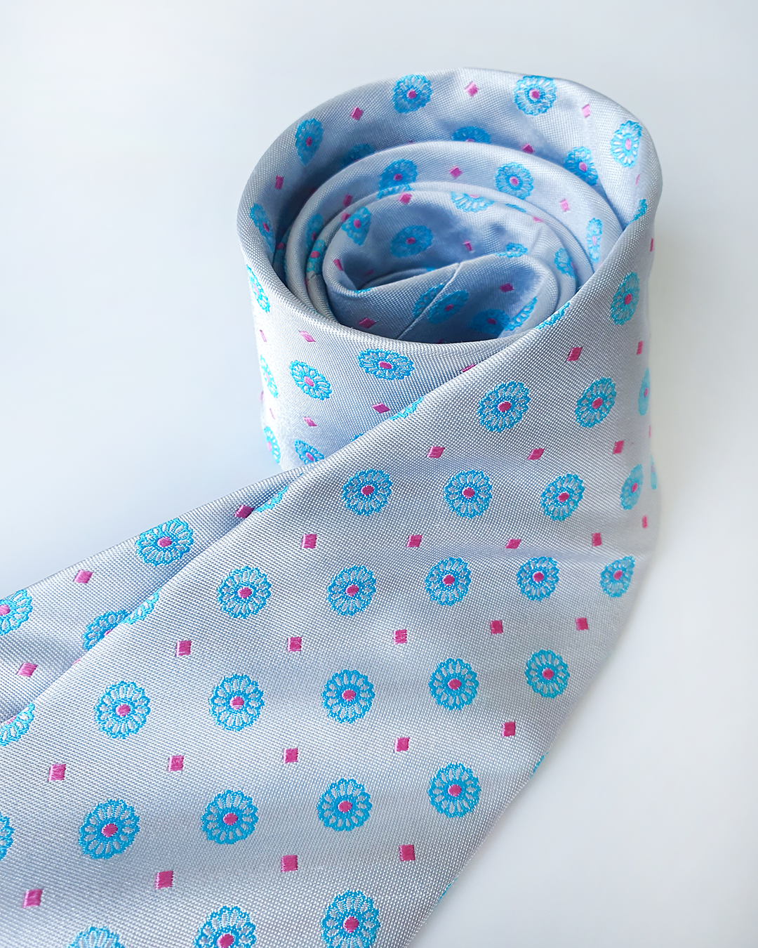 Luxury Gift for Dad/ Silk Necktie with White Jade Pattern and Cufflinks / 8cm × 145cm