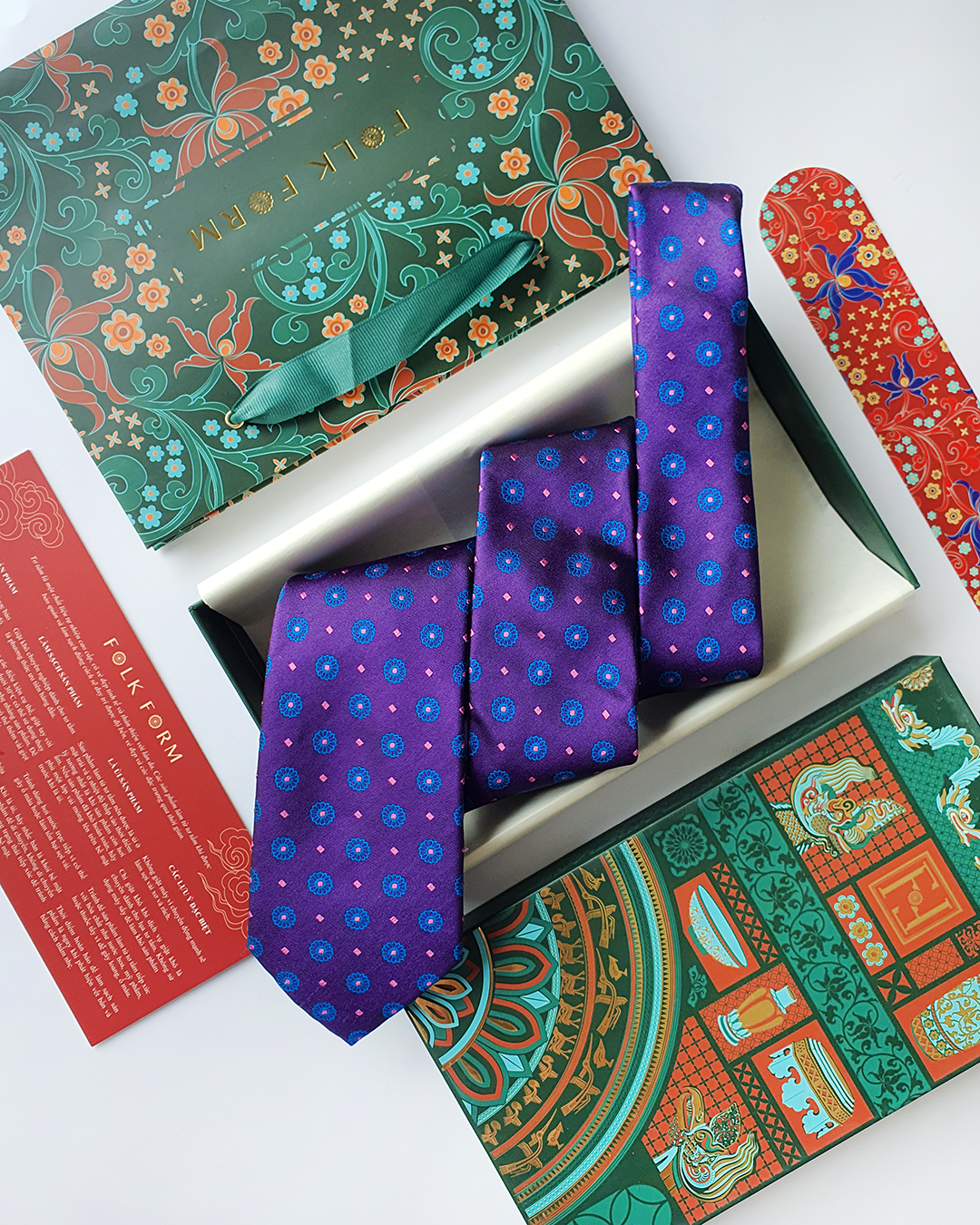 Luxury Gift for Dad/ Silk Necktie with Purple Lotus Pattern and Cufflinks / 8cm × 145cm