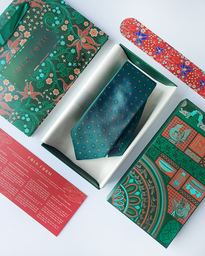 Luxury Gift for Dad/ Silk Necktie with Emerald Pattern and Cufflinks / 8cm × 145cm