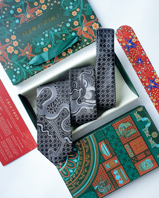 Luxury Gift for Dad/ Silk Necktie with Black Dragon Pattern / 8cm × 145cm