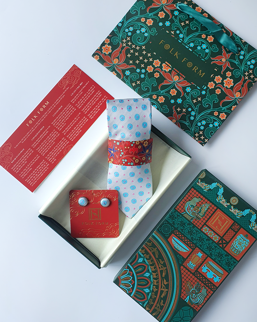 Luxury Gift for Dad/ Silk Necktie with White Jade Pattern and Cufflinks / 8cm × 145cm