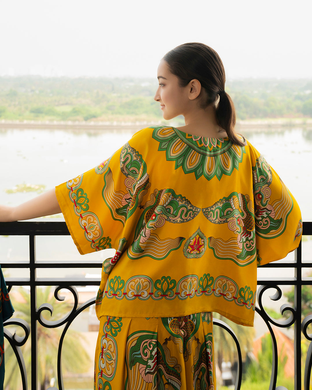 Silk Batwing Blouse 1940s / Yellow Dragon Of Grace