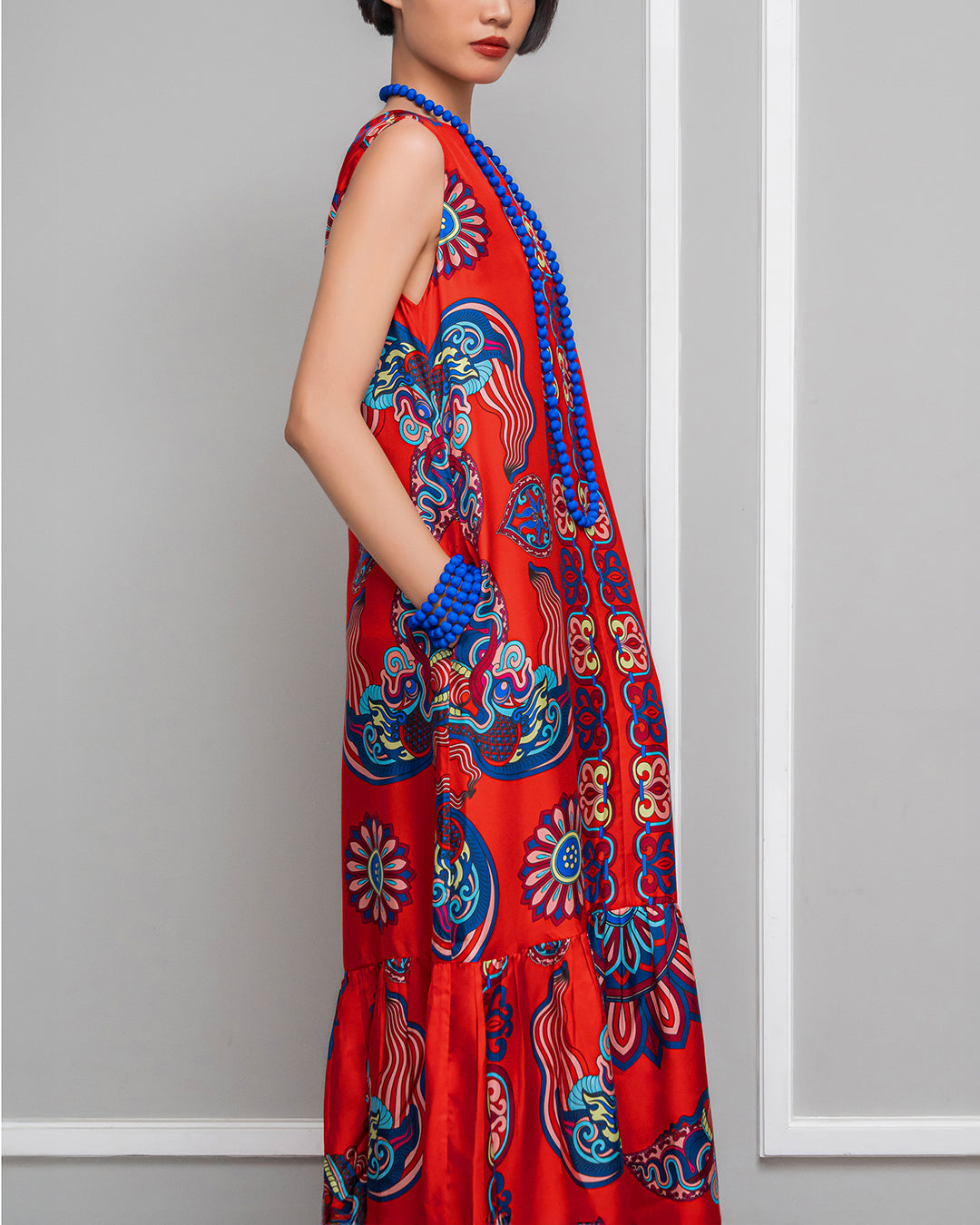 Silk Max Boho 1970 Sleeveless Dress / Red Dragon Of Grace