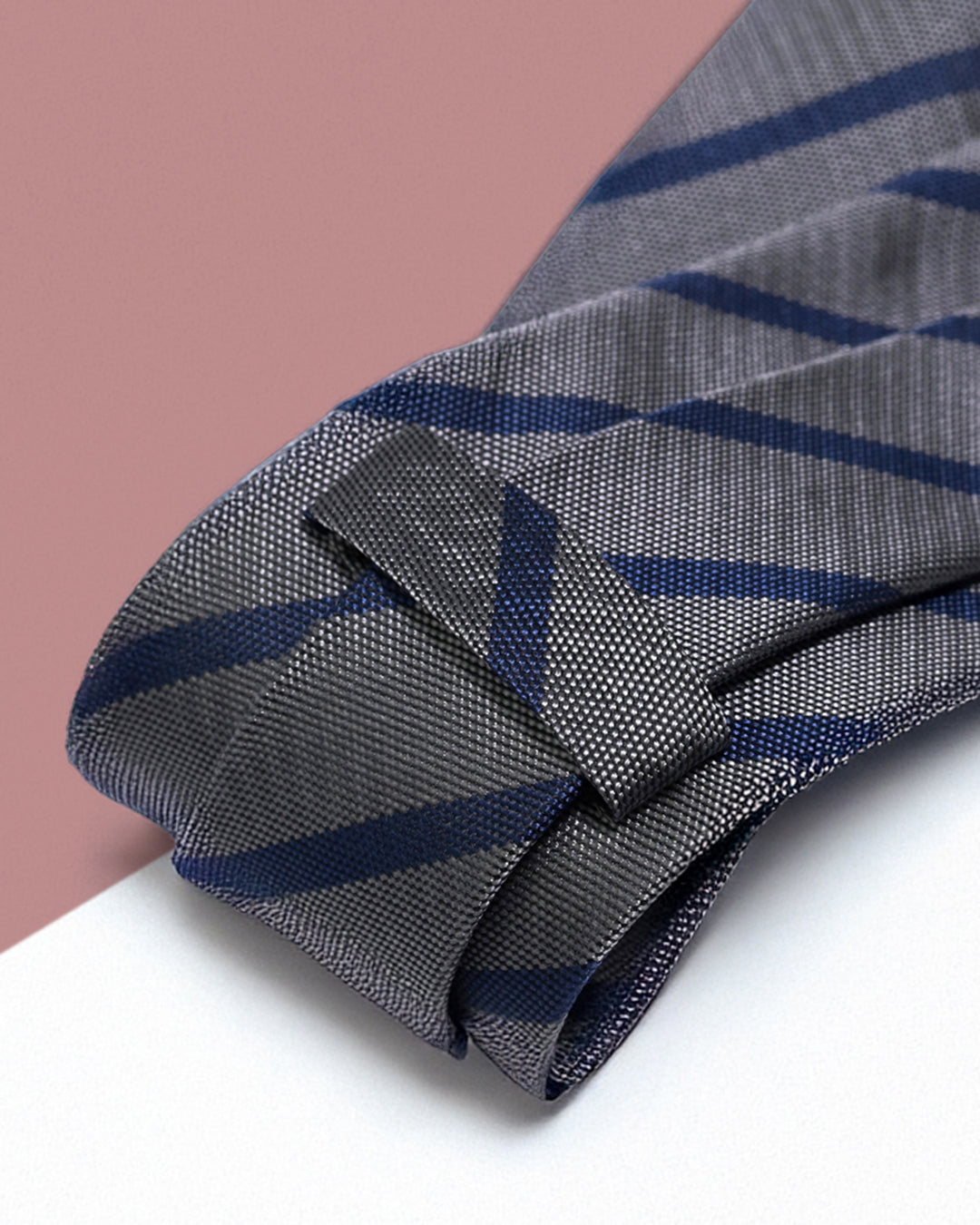 Gift for Dad/ Silk Necktie with Diagonal Stripe Pattern / Gray / 8cm × 145cm