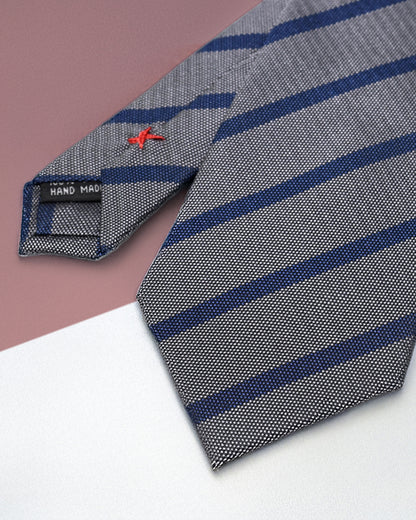 Gift for Dad/ Silk Necktie with Diagonal Stripe Pattern / Gray / 8cm × 145cm