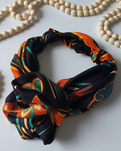 Imperial Lotus Silk Square Scarf / Black