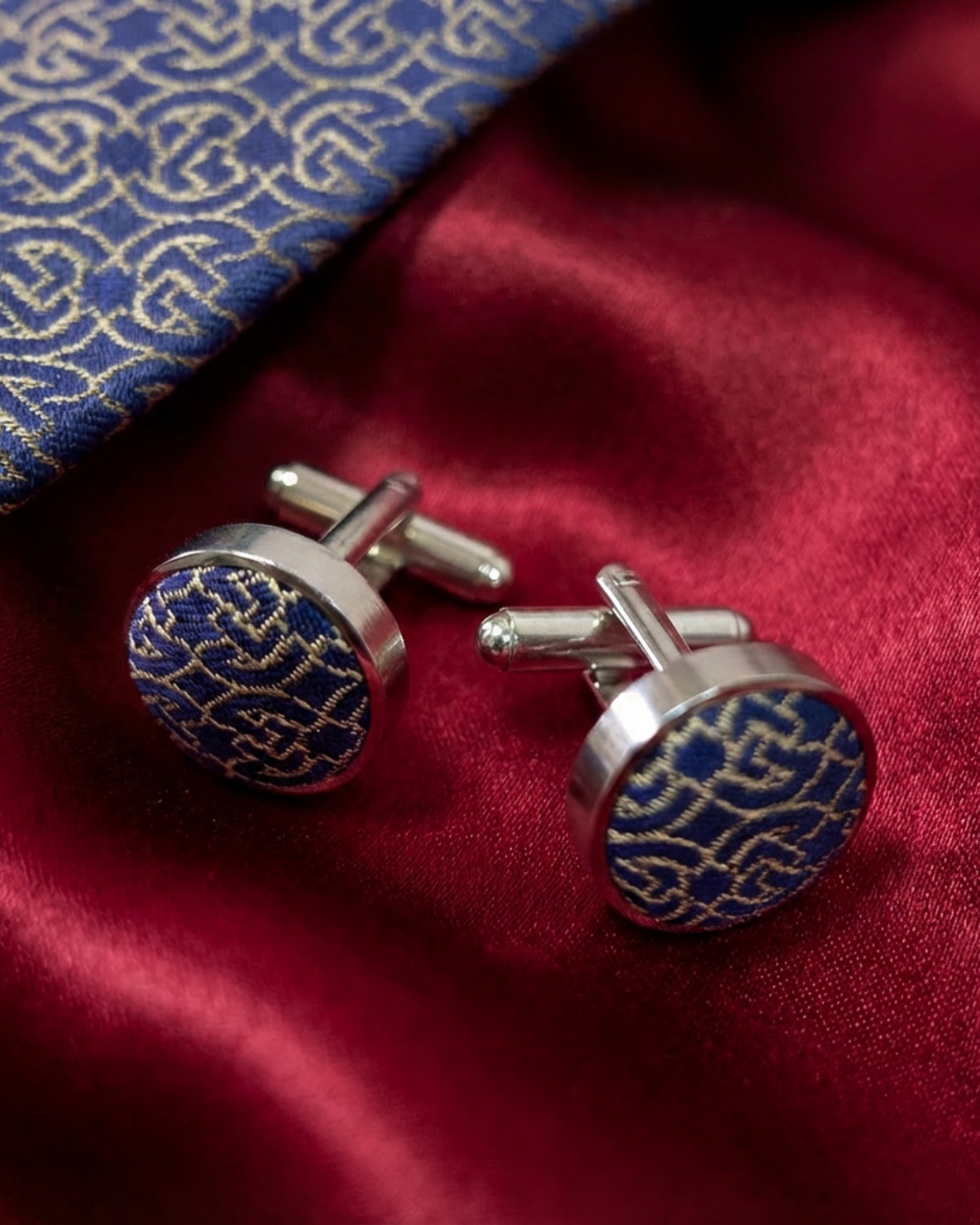 Blue Chain silk jacquard tie and cufflinks set, 3.1 inch wide, view 5
