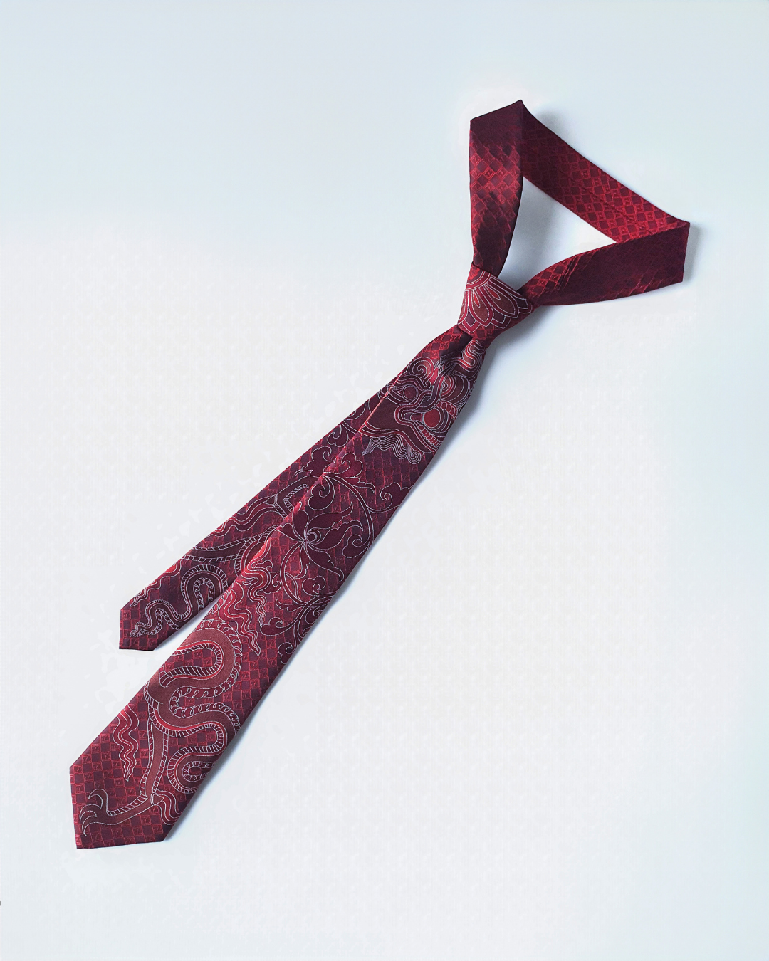 Crimson silk jacquard tie and cufflinks set, 3.1 inch wide, view 7