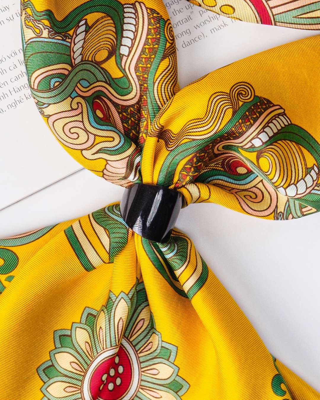 Buffalo Horn Scarf Ring / Marble Black & Brown