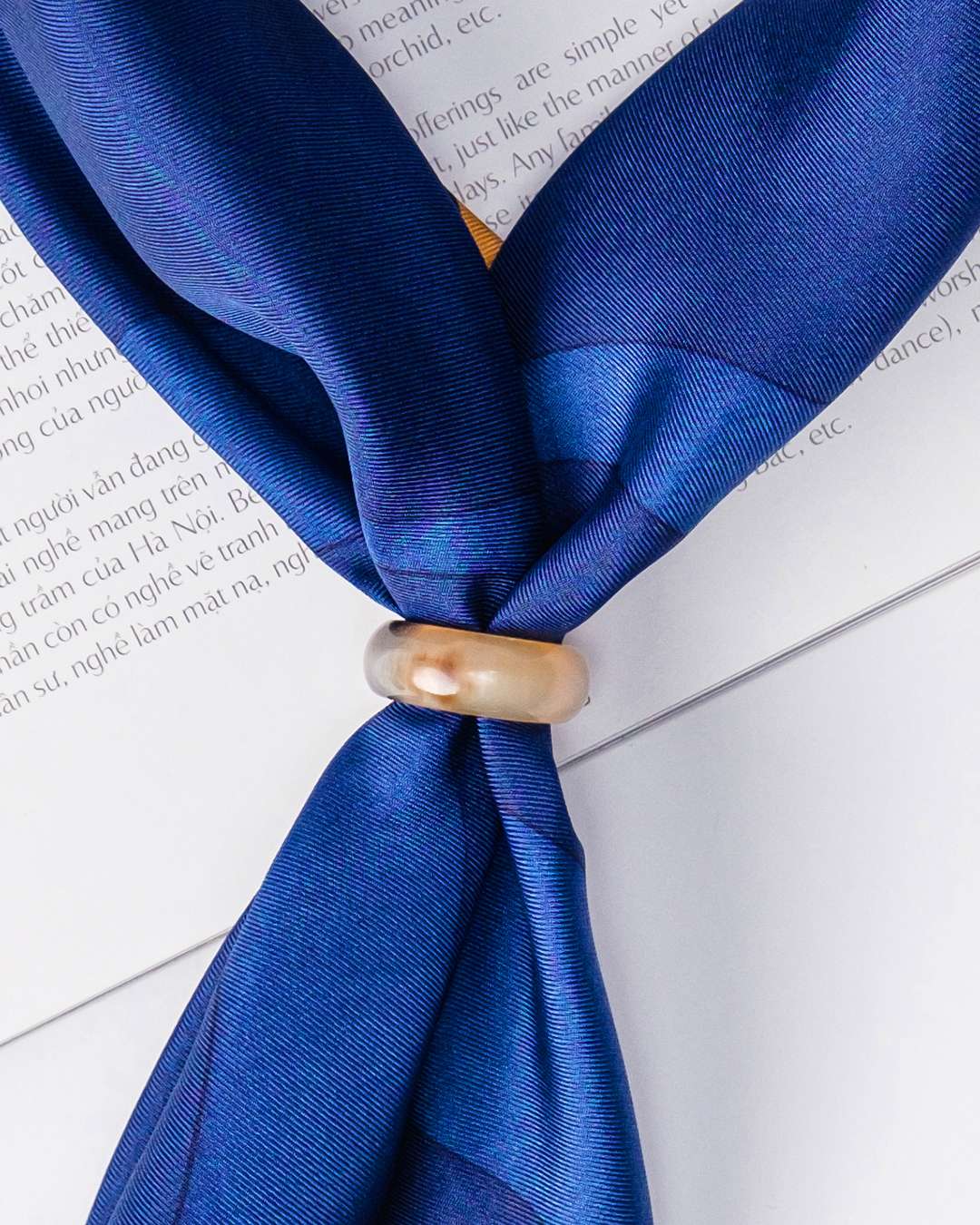 Buffalo Horn Scarf Ring / Marble Black & Brown