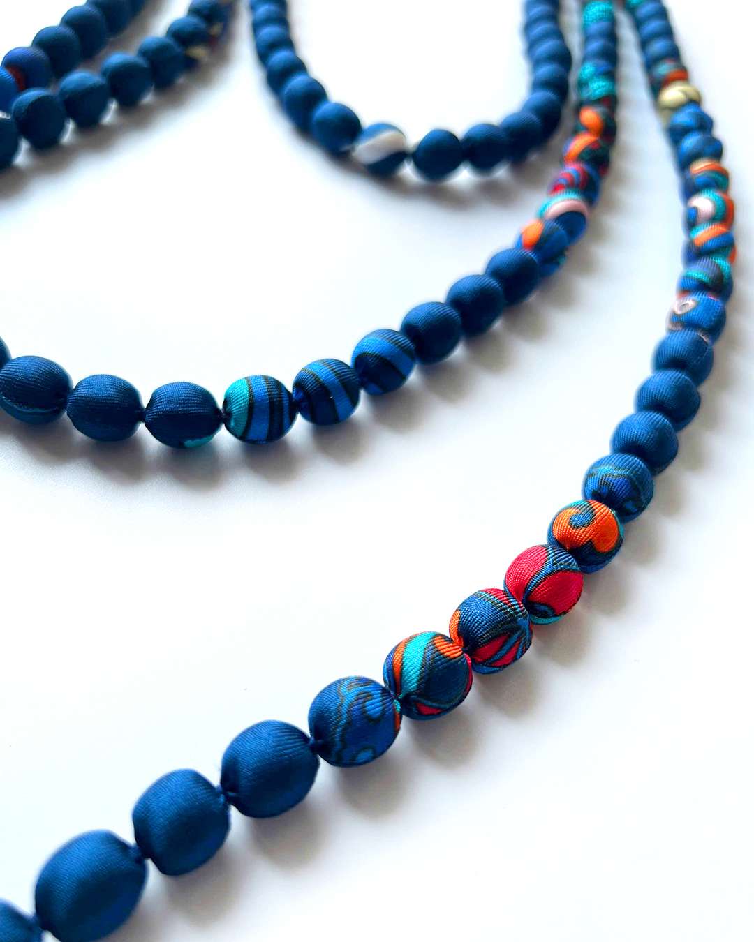 Printed Silk Wrapped Bead Necklace / Navy Blue / 110cm / 44in